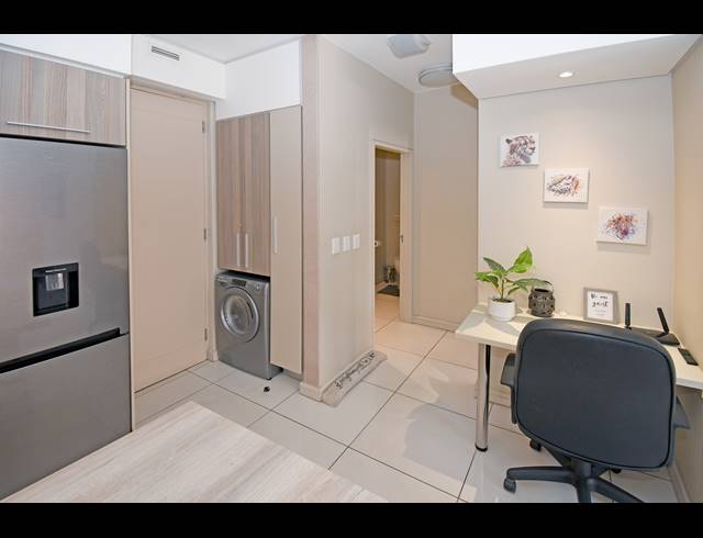 2 BEDROOM APARTMENT FOR SALE IN ROSEBANK